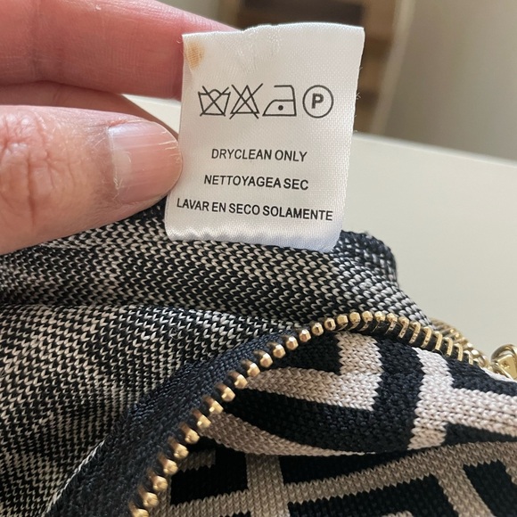 Long sleeve jumpsuit size small. - Picture 16 of 16